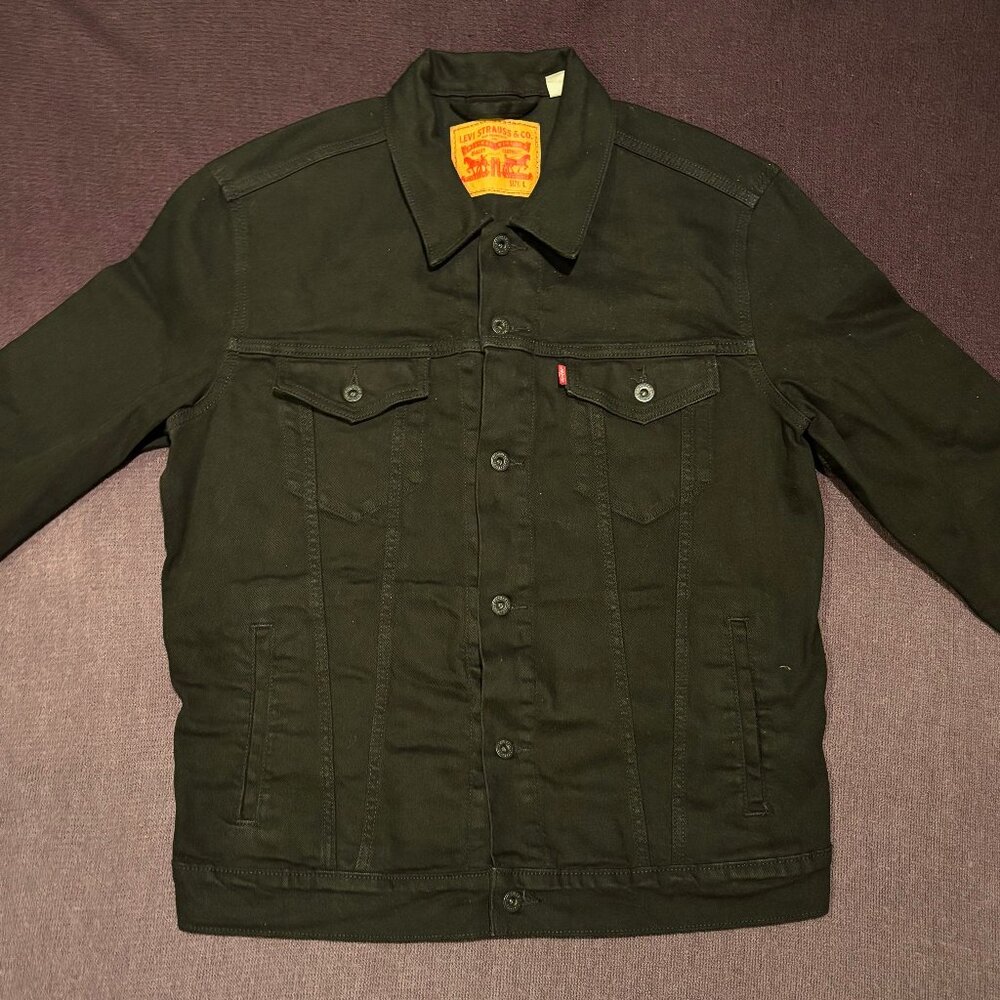 Levi’s Black Denim Jacket | Classic Trucker Style